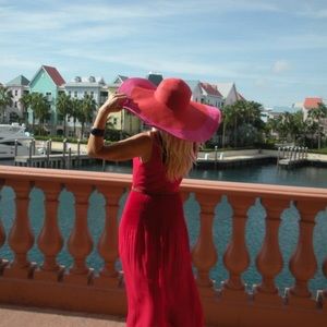 BCBG MAXAZRIA Hat Sz L